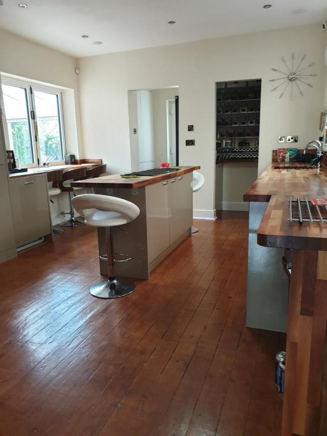 Little Robin Gate - Free Parking - - 10 Min Walk To Train Station Gasthof *