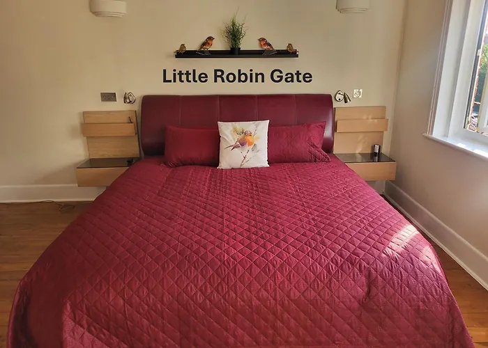 Little Robin Gate - Free Parking - Central - 10 Min Walk To Train Station