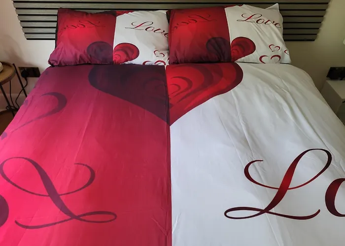 Little Robin Gate - Free Parking - Central - 10 Min Walk To Train Station