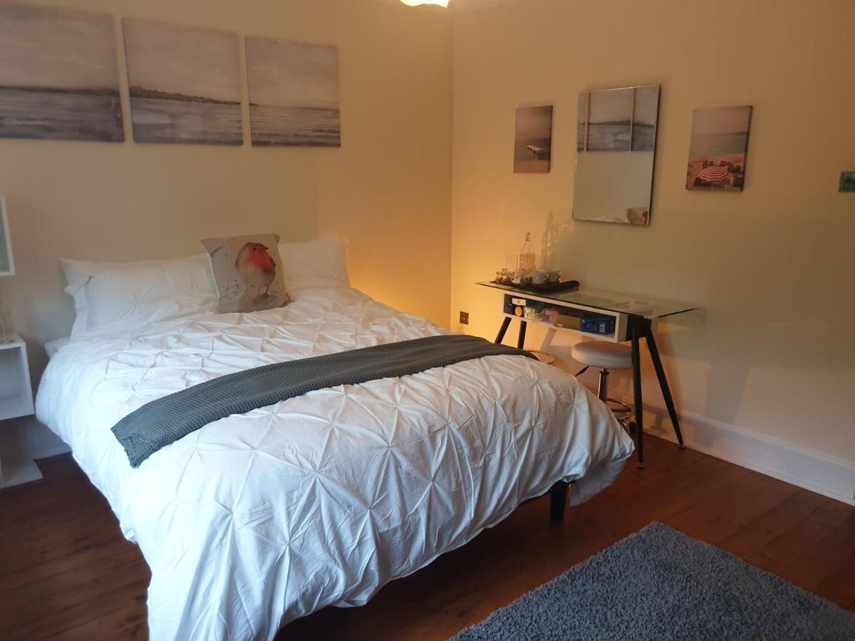 Maison d'hôtes Little Robin Gate - Free Parking - - 10 Min Walk To Train Station Bornemouth